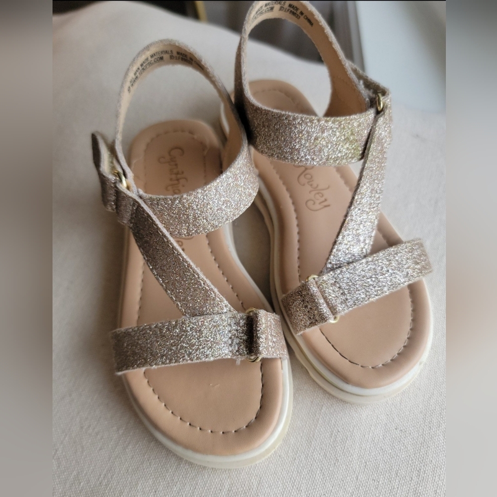 SOLD 🔥 Gold Sparkly Sandals